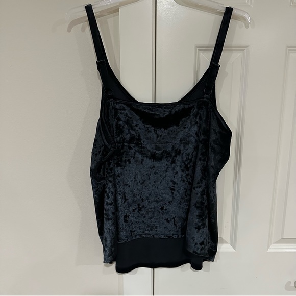 Women’s Colleen Lopez Velvetty Tank Top - Picture 4 of 4